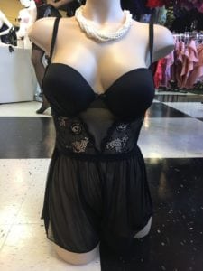 Hot-Lingerie-that-Will-Take-You-from-Summer-to-Fall-black-fitted